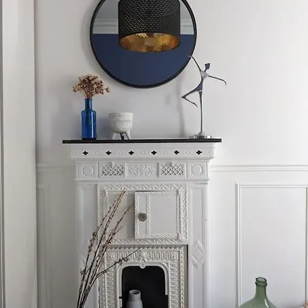 Cosy 2-bedroom In Montmartre דירה *