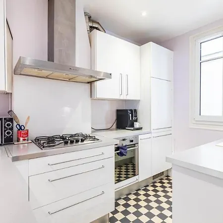 Apartman Cosy 2-bedroom In Montmartre *