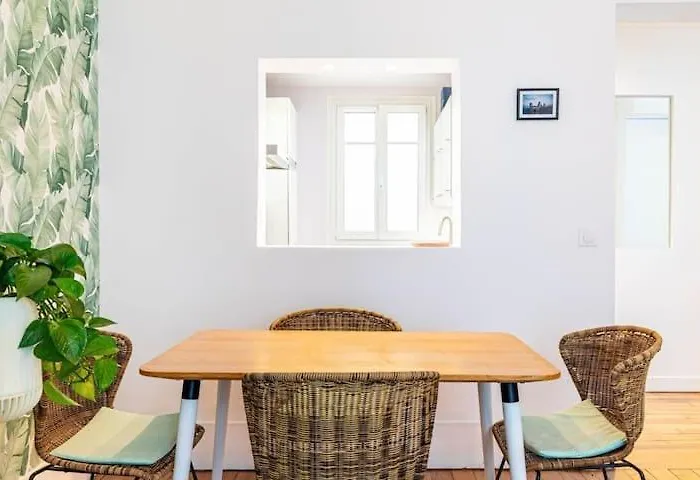 Cosy 2-bedroom In Montmartre *