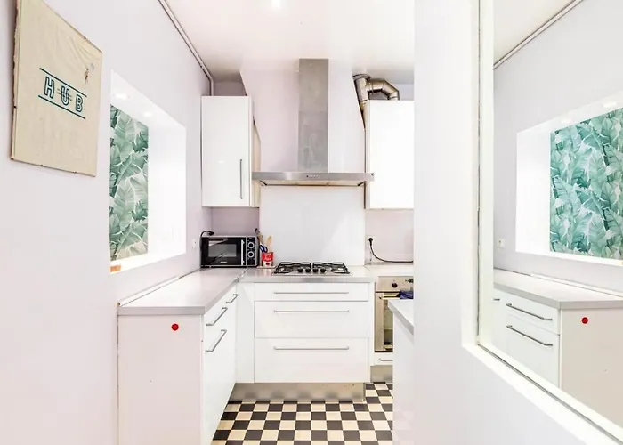 Cosy 2-bedroom In Montmartre