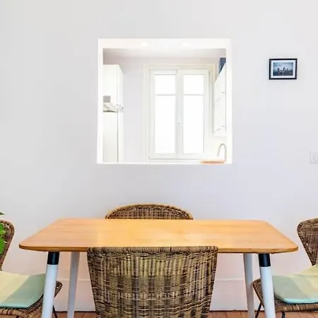 Cosy 2-bedroom In Montmartre *